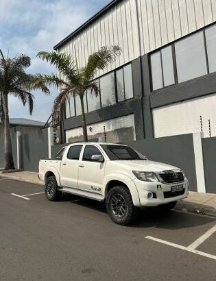 Toyota Hilux Dakar 2.5cc Diesel 4X4