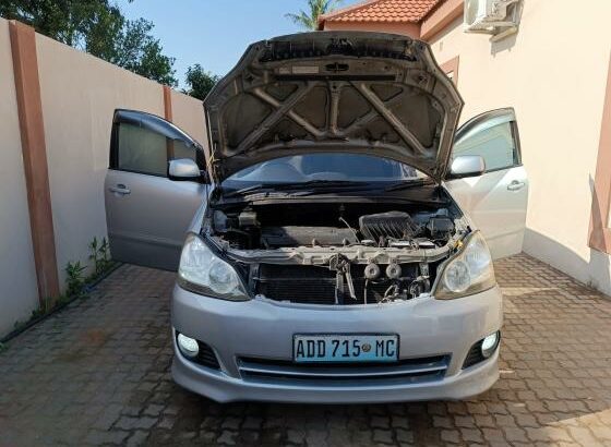 🚗 Toyota Ipsum 2004 | 7 Lugares | Motor 2.4 VVT-i   Preço justo por conforto, espaço e fiabilidade!