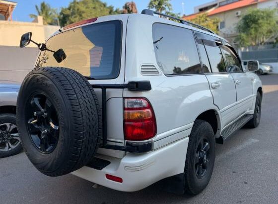 TOYOTA LAND CRUISER VX | MOTOR 4.7 V8 | AUTOMÁTICO 4X4 | 7 LUGARES | ESTADO NOVO