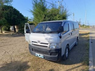 Toyota Quantum 2KD 15 Lugares Pago Recém Chegado