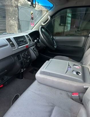 Toyota Quantum 2KD 15 Lugares Pago Recém Chegado