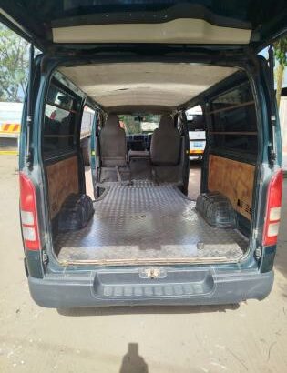 Toyota Quantum 2KD 3 Lugares