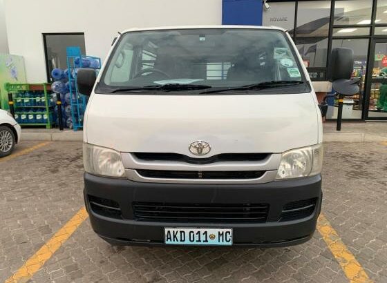 Toyota Quntum 2010 Diesel Manual