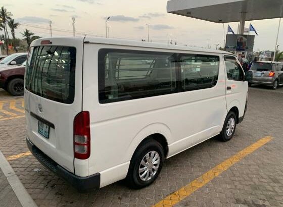 Toyota Quntum 2010 Diesel Manual