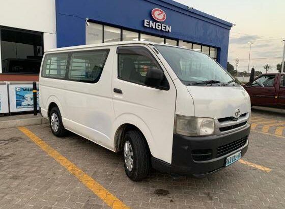 Toyota Quntum 2010 Diesel Manual
