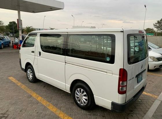 Toyota Quntum 2010 Diesel Manual