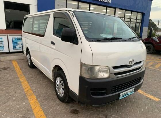 Toyota Quntum 2010 Diesel Manual