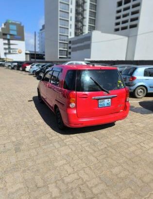 Toyota Raum  Legal  Motor 1.5 Cc Transmissão Automática  Cor vermelha  Suspensão Boa  Ac Gela Pronto a Viajar  Localização Cidade de Maputo  Preço :21