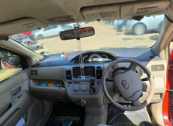 Toyota Raum  Legal  Motor 1.5 Cc Transmissão Automática  Cor vermelha  Suspensão Boa  Ac Gela Pronto a Viajar  Localização Cidade de Maputo  Preço :21