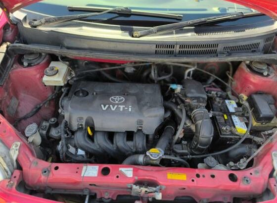 Toyota Raum  Legal  Motor 1.5 Cc Transmissão Automática  Cor vermelha  Suspensão Boa  Ac Gela Pronto a Viajar  Localização Cidade de Maputo  Preço :21