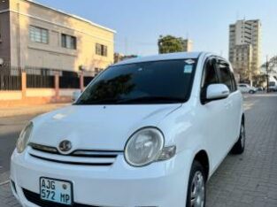 Toyota Sienta 2009 1.5