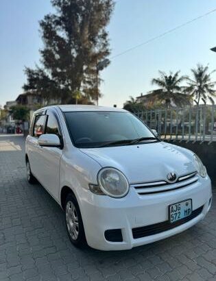 Toyota Sienta 2009 1.5