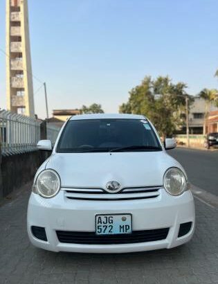 Toyota Sienta 2009 1.5