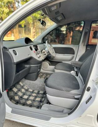 Toyota Sienta 2009 1.5