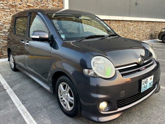 Toyota Sienta 2010 1.5