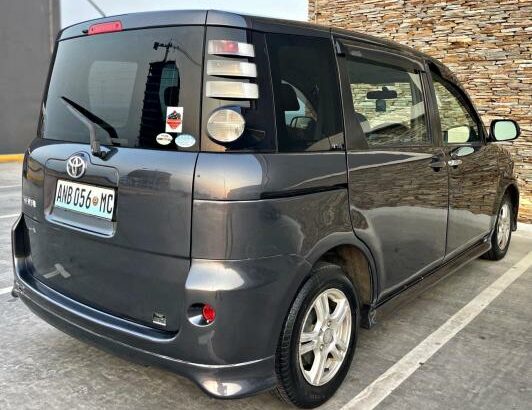 Toyota Sienta 2010 1.5