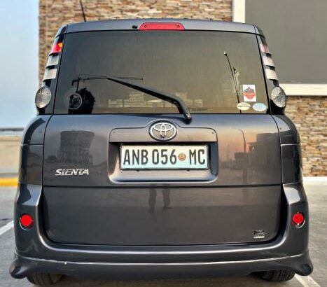 Toyota Sienta 2010 1.5