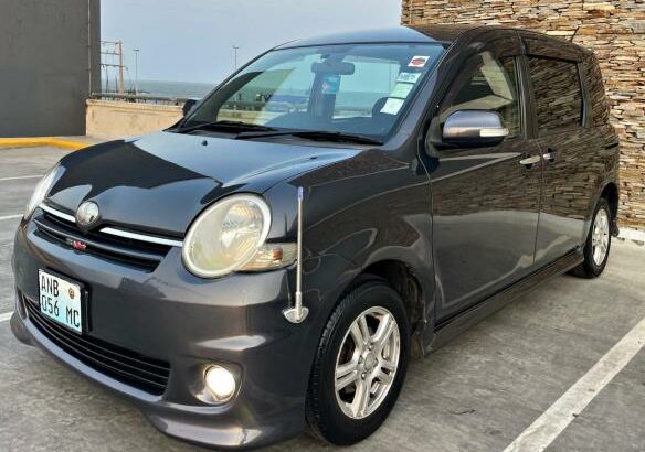 Toyota Sienta 2010 1.5