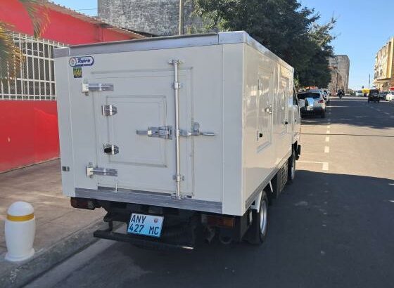 Toyota Toyoace Frigorífico Gela -32g Motor 3L Molas afrente Pneus novos Bomba manual