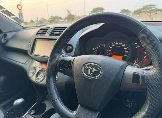 Toyota Vanguard 2012 2.4 4WD