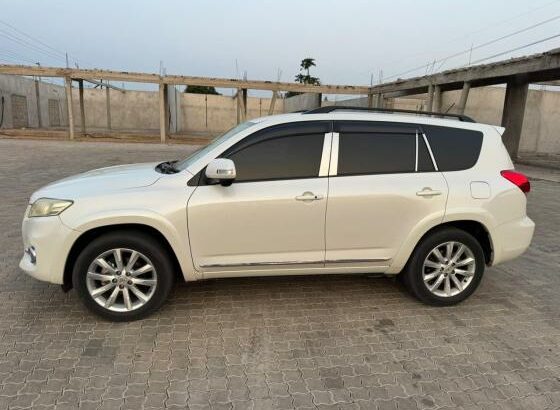 Toyota Vanguard 2012 2.4 4WD