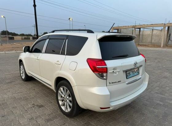 Toyota Vanguard 2012 2.4 4WD