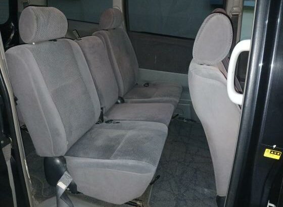 Toyota Voxy 2008 2.0