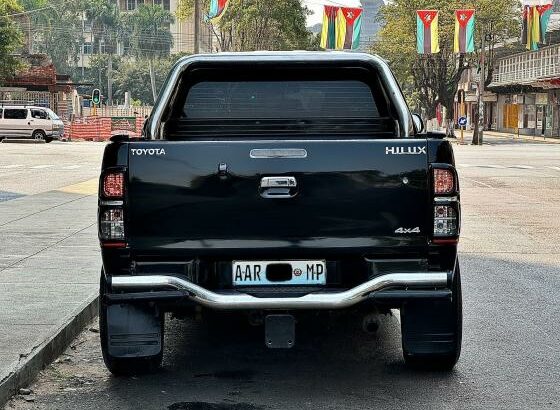 Toyota Hilux 2010 FaceLift 2012 D4D 3.0 Turbo Diesel Manual 4×4