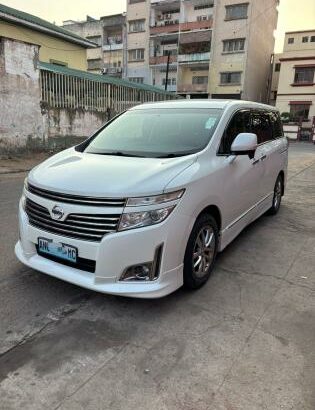 Nissan El Grand 2013 Recém importado