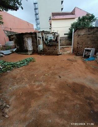 VENDE-SE RUINA TIPO 2 NO BAIRRO DA COOP PRÓXIMO A PRAÇA DA OMM