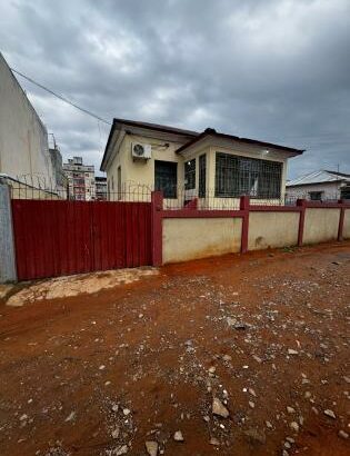 Baixou vivenda Independente próximo do Museu da revolução