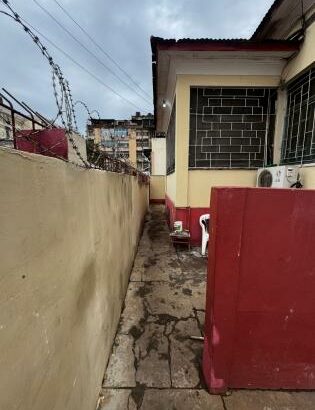 Baixou vivenda Independente próximo do Museu da revolução