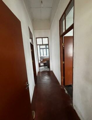 Baixou vivenda Independente próximo do Museu da revolução