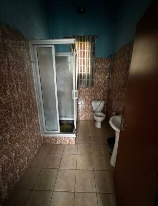 Baixou vivenda Independente próximo do Museu da revolução