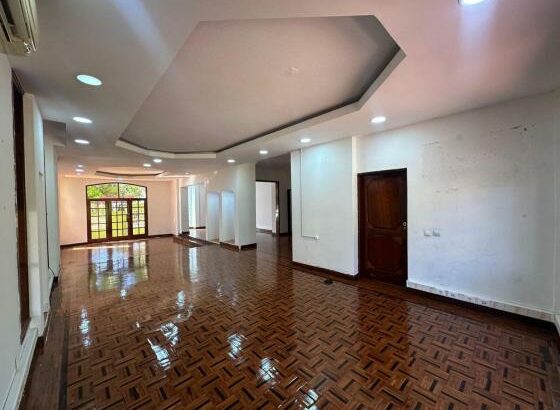 Baixou Vende-se Moradia T5  n sommerchild