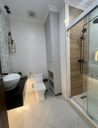 Arrenda-se Ap T4 MOBILADO n beach front condomínio n Marginal