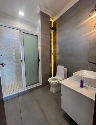 Arrenda-se Ap T4 MOBILADO n beach front condomínio n Marginal