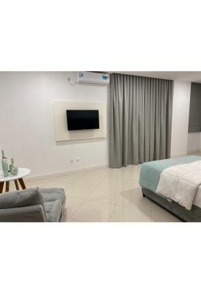 Arrenda-se Ap T4 MOBILADO n beach front condomínio n Marginal