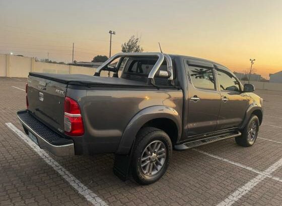 TOYOTA | HILUX D-4D | 2013 | AUTOMÁTICA | 4×4