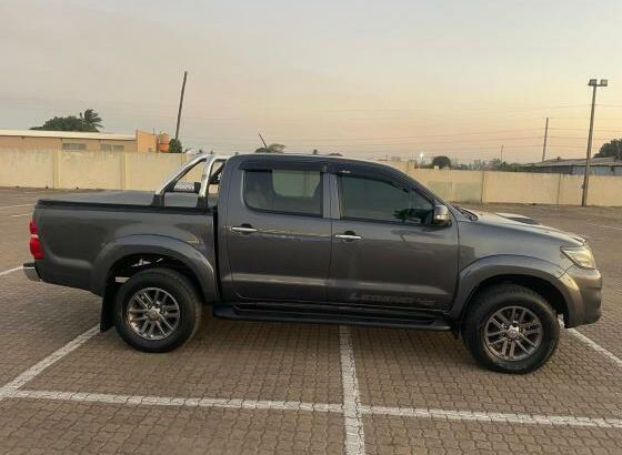 TOYOTA | HILUX D-4D | 2013 | AUTOMÁTICA | 4×4