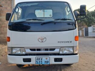 Toyota | Toyoace | 3L | Manual | 1500kg | Recém-importada 🎁