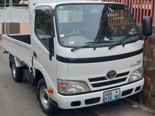 Toyota | Toyoace | 1kd | Manual | 4WD | Recém-importada 🎁