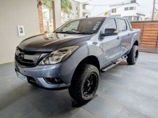 Mazda BT-50 Edge 2016 Comprado no Agente Ronil