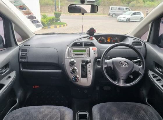 Toyota Ractis 2007 – Impecável