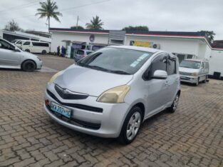 Toyota Ractis 2007 Em bom estado de conservação