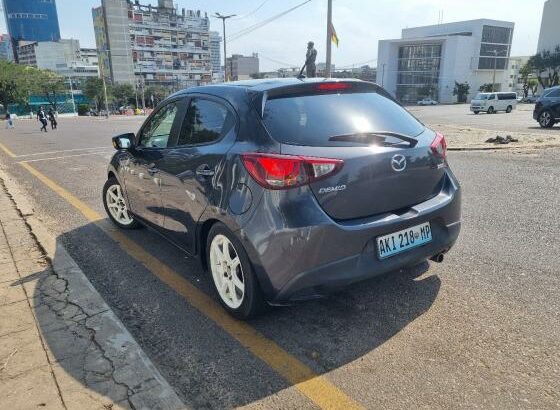 Mazda Demio Sport 2015 Recém importado