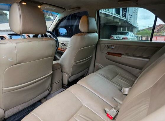 Toyota Fortuner 2010 Manual 4×4