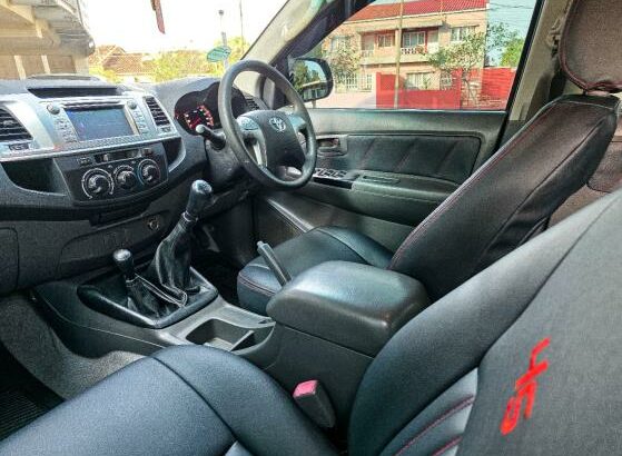 Toyota D4D LEGEND 45 2015 Recém importado