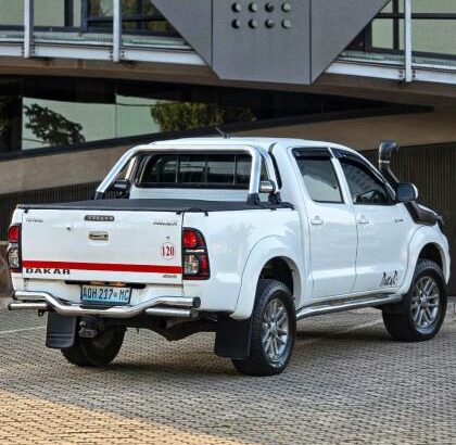 Toyota Hilux D4D DAKAR 2014 Recém importado