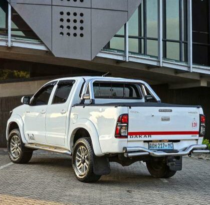 Toyota Hilux D4D DAKAR 2014 Recém importado